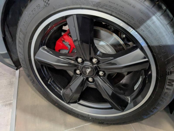 Photo 21 du bon plan FORD Mustang Fastback 5.0 V8 460ch Bullitt Garantie constructeur 12/2027 70000 kms occasion à 87900 €