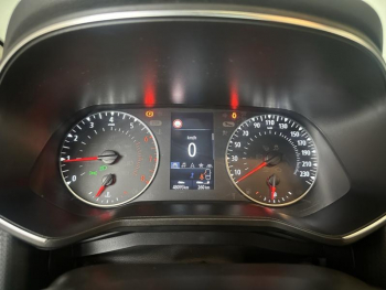 Photo 16 du bon plan RENAULT Clio 1.0 TCe 100ch Business - 20 occasion à 13390 €