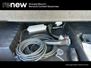 Photo 10 du bon plan RENAULT Captur 1.6 E-Tech hybride rechargeable 160ch Initiale Paris -21 occasion à 20290 €