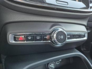 Photo 23 du bon plan VOLVO XC40 Recharge 231ch Start EDT occasion à 28900 €