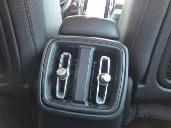 Photo 24 du bon plan VOLVO XC40 Recharge 231ch Start EDT occasion à 28900 €
