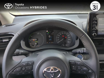 Photo 13 du bon plan TOYOTA Yaris 116h Dynamic Business 5p + Programme Beyond Zero Academy MY22 occasion à 19990 €