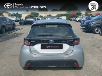 Photo 4 du bon plan TOYOTA Yaris 116h Dynamic Business 5p + Programme Beyond Zero Academy MY22 occasion à 19990 €