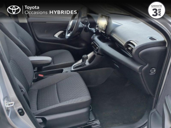 Photo 6 du bon plan TOYOTA Yaris 116h Dynamic Business 5p + Programme Beyond Zero Academy MY22 occasion à 19990 €