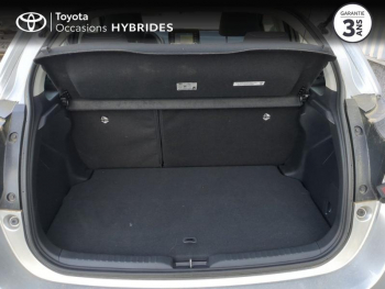 Photo 10 du bon plan TOYOTA Yaris 116h Dynamic Business 5p + Programme Beyond Zero Academy MY22 occasion à 19990 €