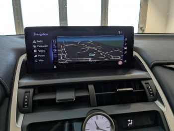 Photo 6 du bon plan LEXUS NX 300h 2WD Luxe Plus MY21 occasion à 33900 €