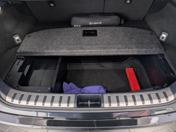 Photo 13 du bon plan LEXUS NX 300h 2WD Luxe Plus MY21 occasion à 33900 €