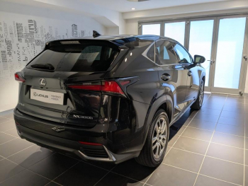Photo 16 du bon plan LEXUS NX 300h 2WD Luxe Plus MY21 occasion à 33900 €