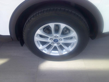 Photo 25 du bon plan FORD Kuga 2.5 Duratec 190ch FHEV Titanium BVA occasion à 23901 €