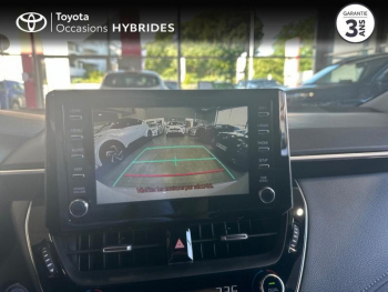 Photo 10 du bon plan TOYOTA Corolla 122h Design MY22 occasion à 20990 €