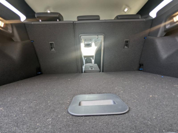Photo 21 du bon plan FORD Explorer 286ch Extended Range 77kWh RWD occasion à 42990 €