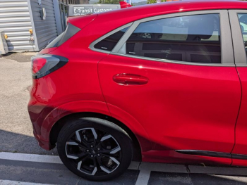 Photo 6 du bon plan FORD Puma 1.0 EcoBoost 155ch S&S mHEV ST-Line X Powershift occasion à 23956 €