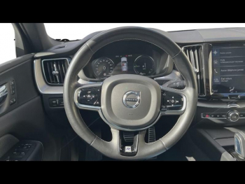 Photo 21 du bon plan VOLVO XC60 T8 Twin Engine 303 + 87ch R-Design Geartronic occasion à 31900 €