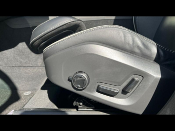 Photo 34 du bon plan VOLVO XC60 T8 Twin Engine 303 + 87ch R-Design Geartronic occasion à 31900 €