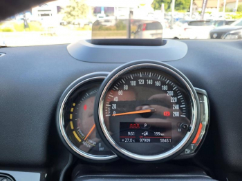 Photo 25 du bon plan MINI Countryman Cooper SE 136ch + 88ch Business ALL4 BVA occasion à 17990 €