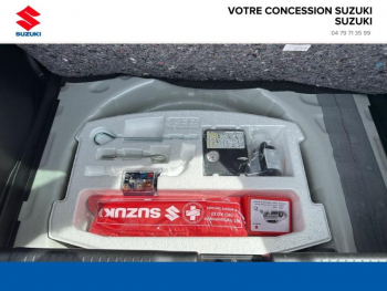 Photo 18 du bon plan SUZUKI Swift 1.2 Dualjet Hybrid 83ch Pack AllGrip occasion à 14980 €
