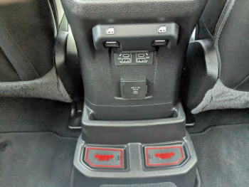 Photo 14 du bon plan JEEP Wrangler 2.0 T 380ch 4xe Overland Command-Trac MY22 occasion à 57631 €