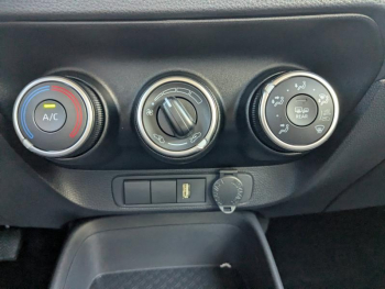 Photo 18 du bon plan TOYOTA Aygo X 1.0 VVT-i 72ch Dynamic MY23 occasion à 12990 €