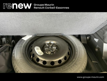 Photo 25 du bon plan RENAULT Austral 1.2 E-Tech full hybrid 200ch Iconic- 23 occasion à 35490 €