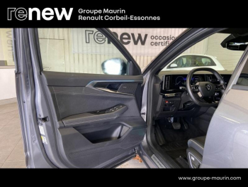 Photo 34 du bon plan RENAULT Austral 1.2 E-Tech full hybrid 200ch Iconic- 23 occasion à 35490 €