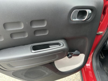 Photo 12 du bon plan CITROEN C3 PureTech 82ch Feel S&S E6.d occasion à 8690 €