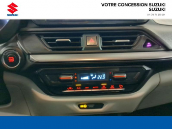 Photo 16 du bon plan SUZUKI Swift 1.2 Dualjet Hybrid 83ch Pack avec Accoudoir et chargeur induction occasion à 17991 €