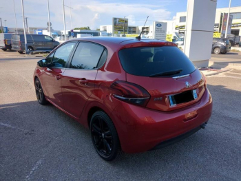 Photo 3 du bon plan PEUGEOT 208 1.5 BlueHDi 100ch E6.c GT Line S&S 5p occasion à 11990 €