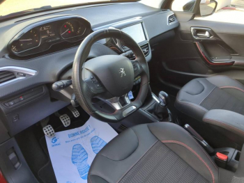 Photo 15 du bon plan PEUGEOT 208 1.5 BlueHDi 100ch E6.c GT Line S&S 5p occasion à 11990 €
