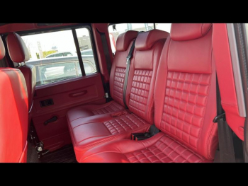 Photo 11 du bon plan LAND-ROVER Defender SW 110 2.4 TD SE occasion à 49900 €