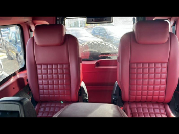 Photo 12 du bon plan LAND-ROVER Defender SW 110 2.4 TD SE occasion à 49900 €