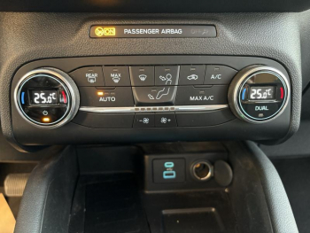 Photo 11 du bon plan FORD Kuga 2.5 Duratec 225ch PHEV Titanium BVA occasion à 22989 €