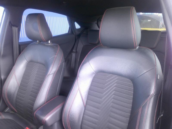 Photo 16 du bon plan FORD Puma 1.0 EcoBoost 155ch mHEV ST-Line X occasion à 18590 €