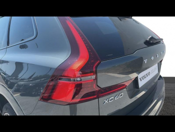 Photo 7 du bon plan VOLVO XC60 T6 Hybride Rechargeable 350ch Ultra Style Dark Geartronic 8 AWD occasion à 76500 €