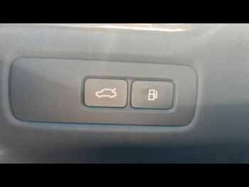 Photo 18 du bon plan VOLVO XC60 T6 Hybride Rechargeable 350ch Ultra Style Dark Geartronic 8 AWD occasion à 76500 €