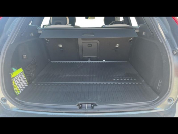 Photo 32 du bon plan VOLVO XC60 T6 Hybride Rechargeable 350ch Ultra Style Dark Geartronic 8 AWD occasion à 76500 €