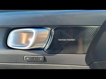 Photo 19 du bon plan VOLVO C40 Recharge Twin 408ch First Edition EDT AWD occasion à 33200 €