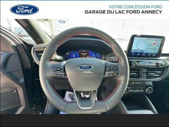 Photo 16 du bon plan FORD Kuga 2.5 Duratec 190ch FHEV E85 ST-Line BVA occasion à 27990 €