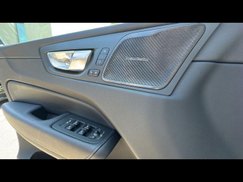Photo 12 du bon plan VOLVO XC60 T6 Hybride Rechargeable 253 + 145ch Ultra Style Dark Geartronic 8 AWD occasion à 55900 €