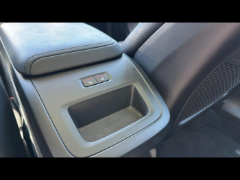 Photo 18 du bon plan VOLVO XC60 T6 Hybride Rechargeable 253 + 145ch Ultra Style Dark Geartronic 8 AWD occasion à 55900 €