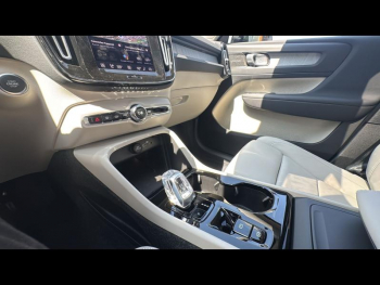 Photo 22 du bon plan VOLVO XC40 B3 163ch Ultra DCT 7 occasion à 48900 €