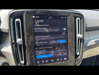 Photo 29 du bon plan VOLVO XC40 B3 163ch Ultra DCT 7 occasion à 48900 €