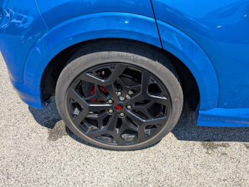 Photo 23 du bon plan FORD Puma 1.0 EcoBoost Hybrid 170ch ST S&S Powershift occasion à 35400 €
