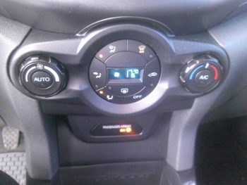 Photo 10 du bon plan FORD EcoSport 1.5 TDCi 90ch FAP Titanium occasion à 10900 €