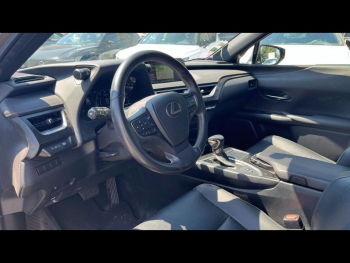 Photo 5 du bon plan LEXUS UX 250h 2WD Luxe MY21 occasion à 23990 €