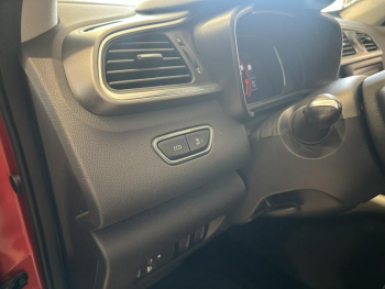 Photo 13 du bon plan RENAULT Kadjar 1.3 TCe 140ch FAP Black Edition 153g occasion à 15490 €