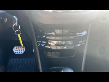 Photo 12 du bon plan PEUGEOT 2008 1.2 PureTech 110ch E6.c GT Line S&S EAT6 occasion à 10900 €