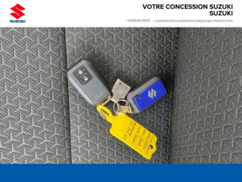 Photo 19 du bon plan SUZUKI Swift 1.2 Dualjet Hybrid 83ch Pack AllGrip occasion à 14990 €