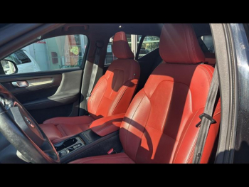 Photo 5 du bon plan VOLVO XC40 D4 AdBlue AWD 190ch Inscription Luxe Geartronic 8 occasion à 29900 €