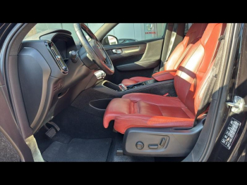 Photo 19 du bon plan VOLVO XC40 D4 AdBlue AWD 190ch Inscription Luxe Geartronic 8 occasion à 29900 €