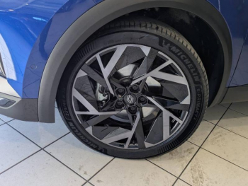Photo 4 du bon plan RENAULT Captur 1.6 E-Tech full hybrid 145ch esprit Alpine occasion à 31490 €